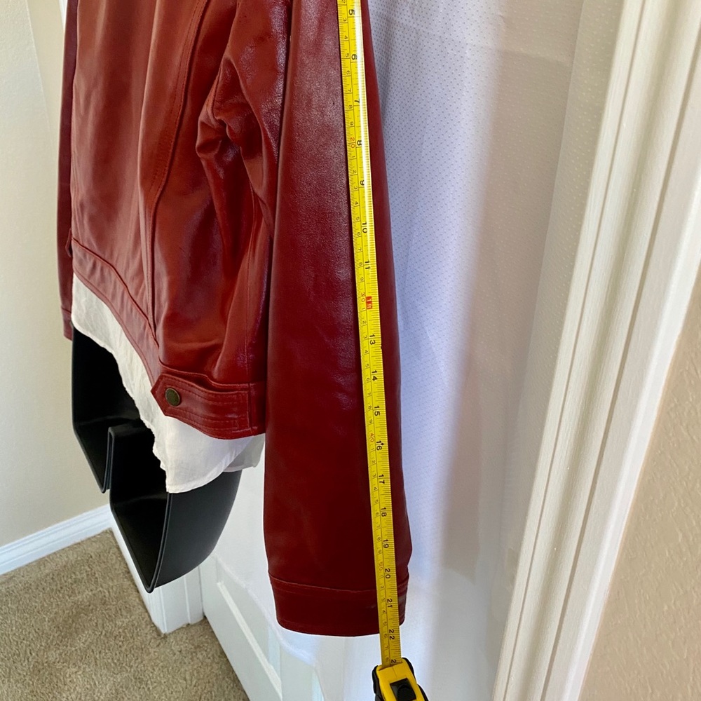 Women’s Leather Jacket. - Picture 8 of 8
